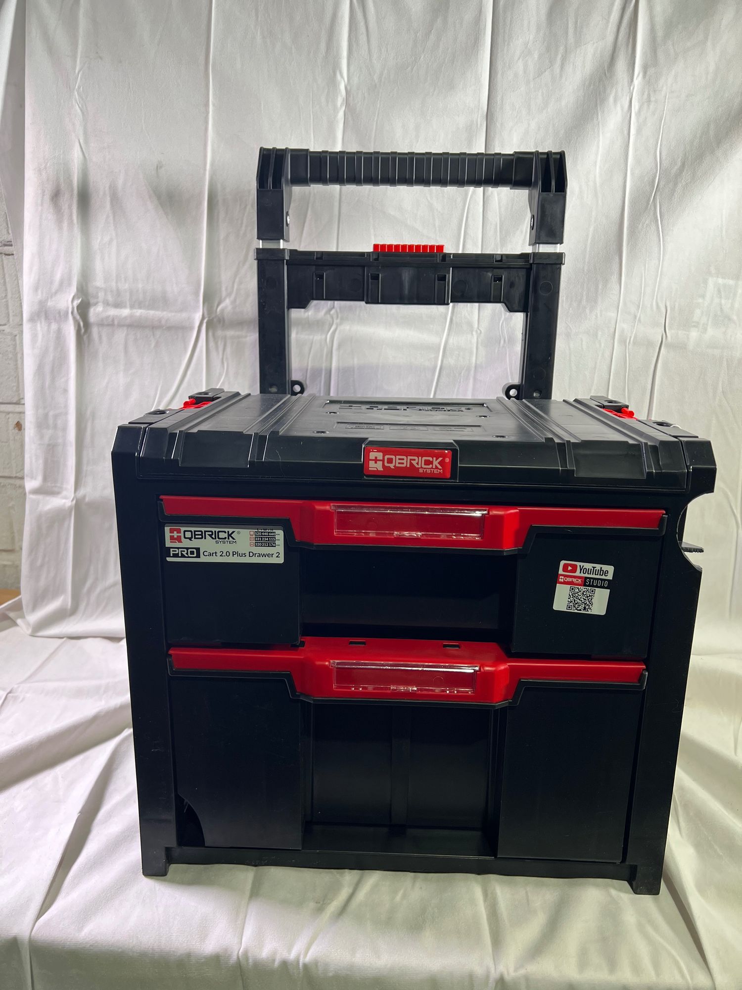Qbrick System PRO Cart 2 0 Plus Drawer 2 mobile Box auf Raedern 520 x 415 x 660 mm 9 5 l 12 l abnehmbarer Doppelteleskopgriff Beschaedigt 0 - toolbrothers
