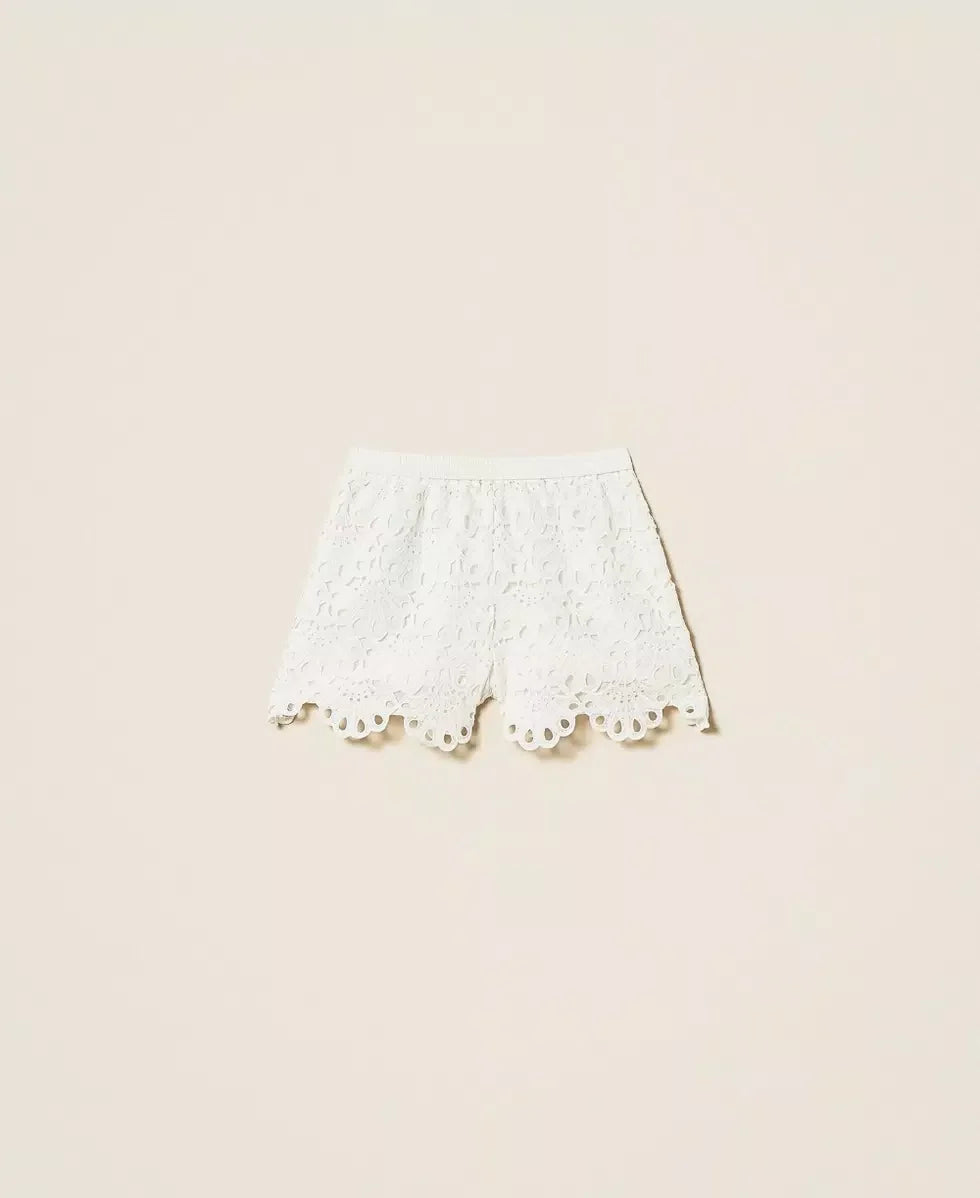 Shorts in macramè con smerli Twinset