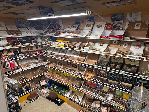P P Smoke Shop, Tobacco, Vapes, Glass Pipes, Cigars in South Beloit, IL