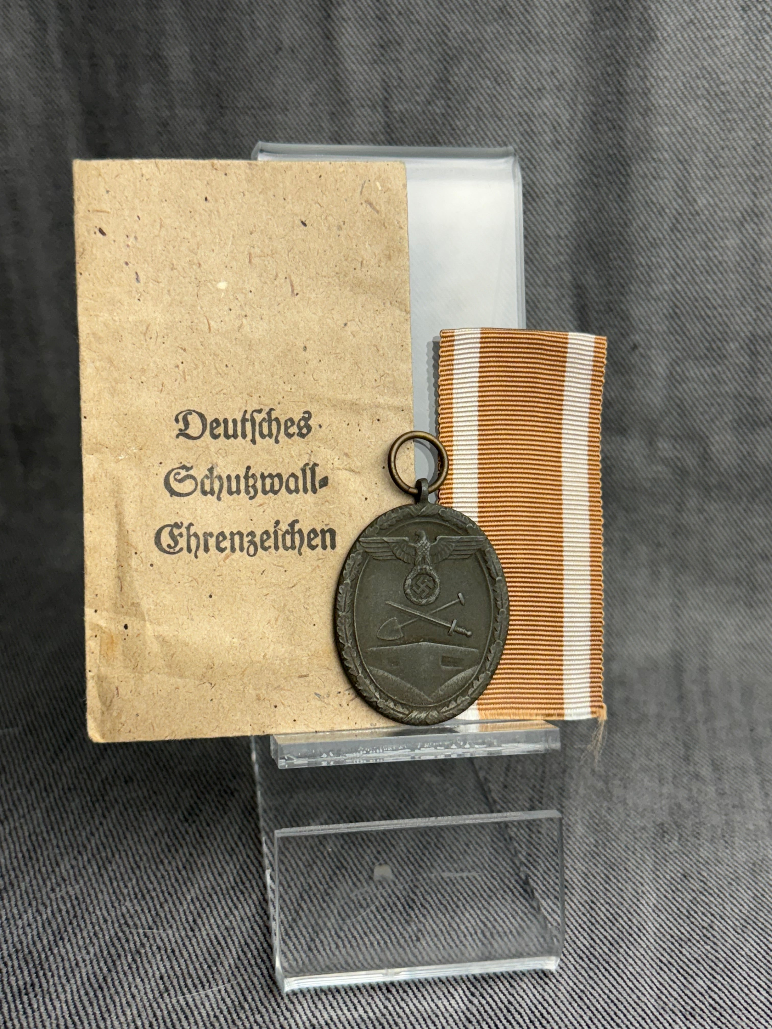 GERMAN WW2 UNISSUED WEST WALL MEDAL W/ RIBBON & FACTORY PACKET BY CARL POELLATH #2