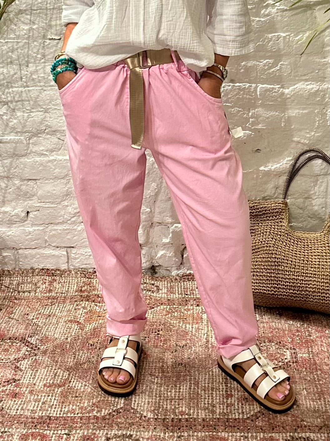 D Style Della made In Italy Premium Carrot Barrel Leg Magic Trouser With Tapered Leg And D Ring Belt (Copy)