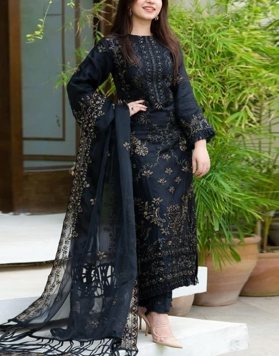 Pakistani EID Clothes & Dresses for Women from Latest EID Dress Designs  Online at Wholesale Prices – PakStyle.pk