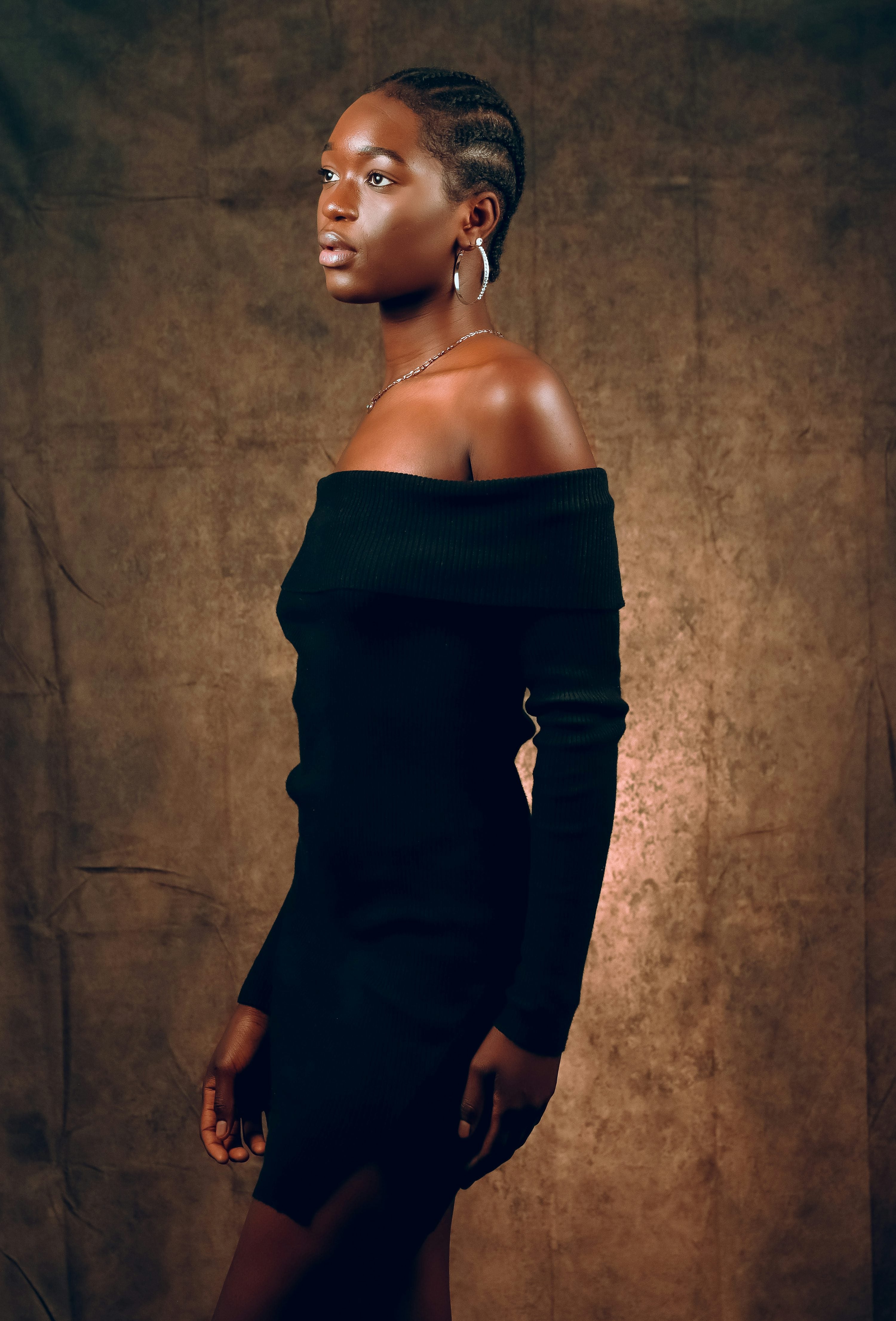 A woman in a black dress photo – Free Woman Image on Unsplash