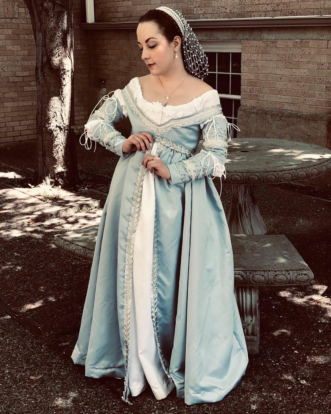 Ready for the Renaissance Faire! (Simplicity 8735) : r/sewing