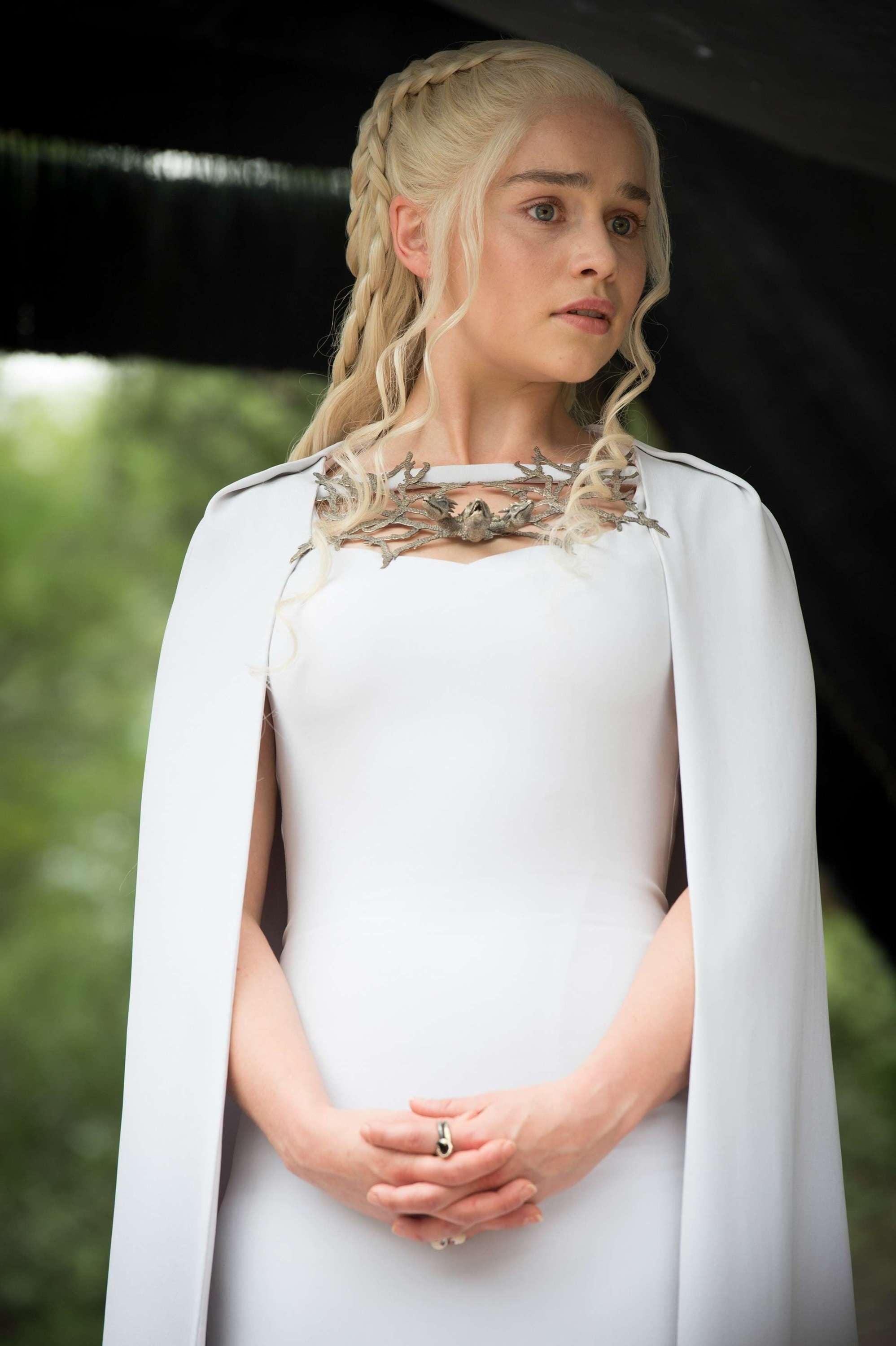 What's your favorite look for Daenerys? Mine is the white dress from Season Five : r/gameofthrones